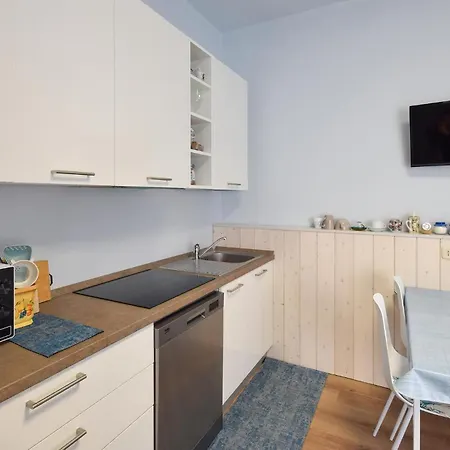 2 Bedroom In *